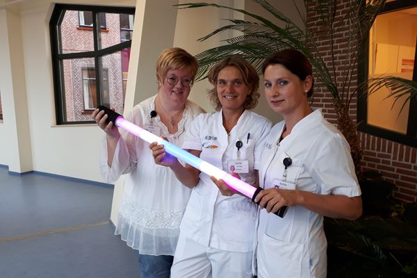 jolanda diks mirjan natascha met beweegstok jolanda diks mirjan natascha met beweegstok