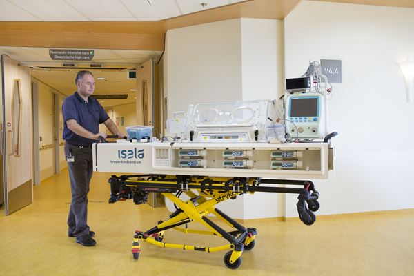 Medisch technicus bij transportcouveuse NICU Medisch technicus bij transportcouveuse NICU