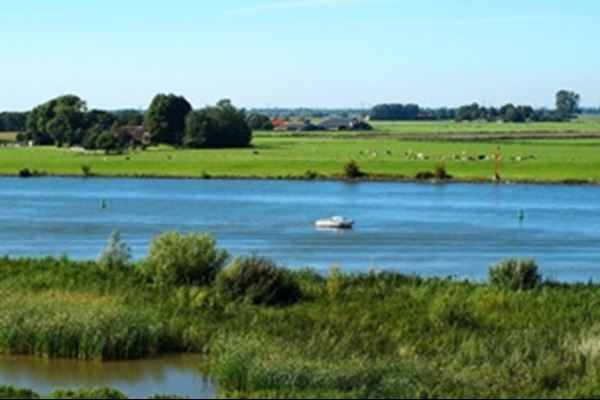 landschap water met weiland landschap water met weiland