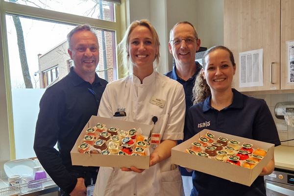 Taart voor de collega's van de SEH's in Zwolle en Meppel